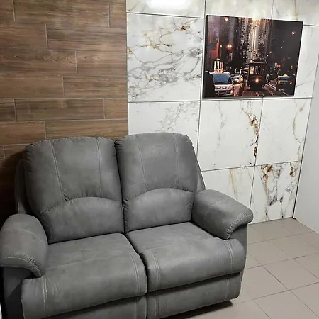 Meadow Tranquil With Evergreen Garden - One Bedroom Zirovnica