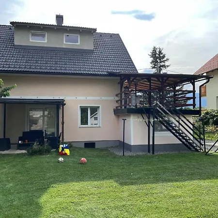 Meadow Tranquil With Evergreen Garden - One Bedroom Apartma